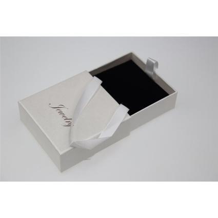 Λευκό Μεταλλιζέ Τσαντάκι - Κουτί Χάρτινο με Σατέν Χερούλι 10x10x3,5cm